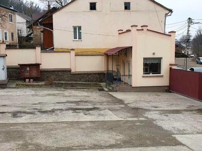 комерційна за адресою Капеланська вул. (Нікітіна), 5