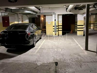 паркоместо по адресу Евгения Коновальца ул. (Щорса), 32-Б