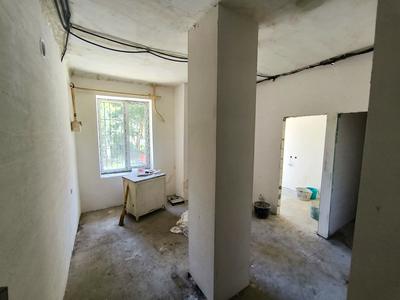 комерційна за адресою Конституції просп., 17