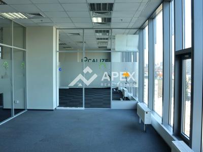 комерційна за адресою Спортивна пл., 1