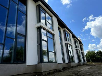 дом по адресу Свободы ул. (Леніна)