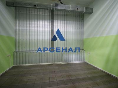 комерційна за адресою Складська вул., 6
