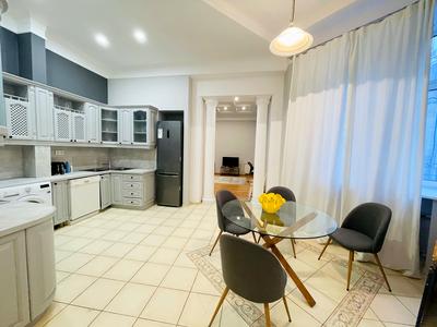 квартира по адресу Малая Житомирская ул., 5