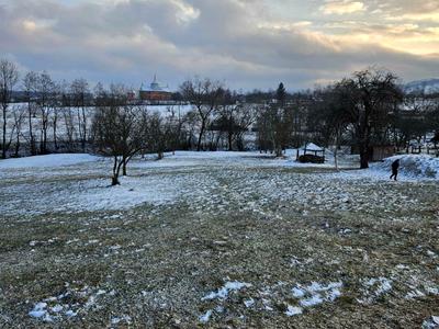 будинок за адресою с. Середній Березів, Петрунівка, 1