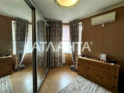 квартира за адресою Середньофонтанська вул., 19б