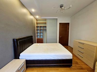 квартира за адресою Київ, Панаса Мирного вул., 8