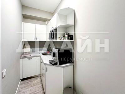 комерційна за адресою Вячеслава Зайцева вул., 6
