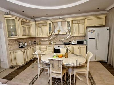 будинок за адресою Богатирська вул.