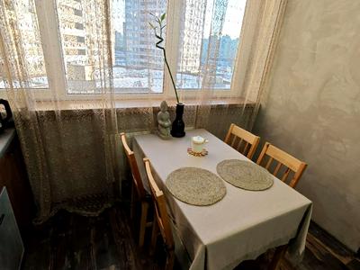 квартира по адресу Ревуцкого ул., 40-В