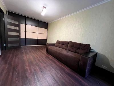 квартира за адресою Героїв просп., 18