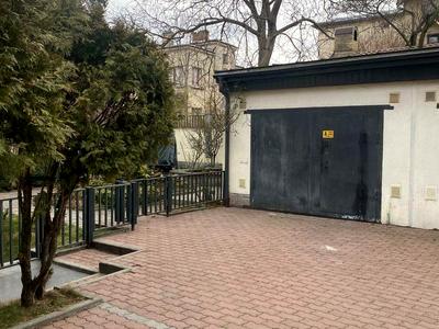 квартира за адресою Ніщинського П., 6