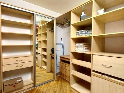 квартира за адресою Святошинська пл., 1