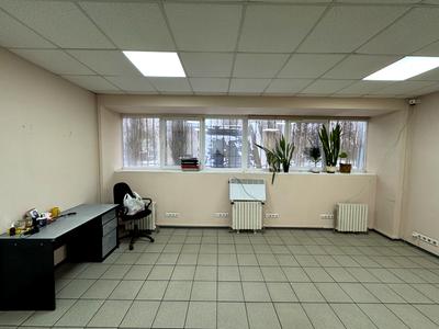 комерційна за адресою Дніпровське шосе, 34