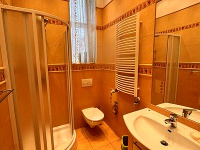 квартира за адресою Олекси Новаківського вул., 8
