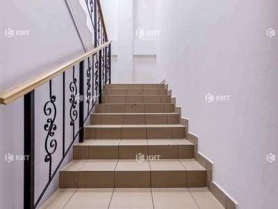 комерційна за адресою Алчевських вул. (Артема), 34б