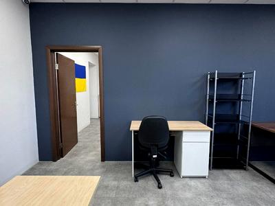 комерційна за адресою Лесі Українки бульв., 6