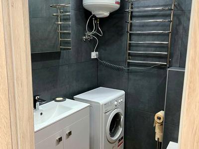 квартира за адресою Салютна вул., 2к5