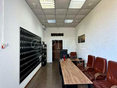 комерційна за адресою Жилянська вул., 59