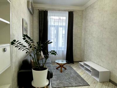 квартира за адресою Велика Васильківська вул. (Червоноармійська), 76