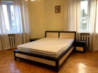 квартира за адресою Почайнинська вул., 45/48