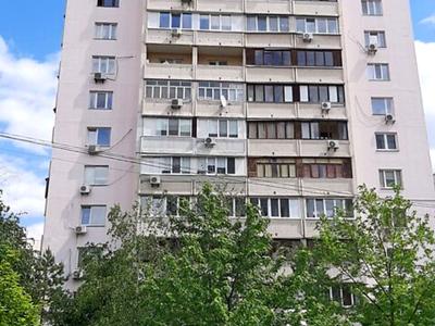 квартира за адресою Лариси Руденко вул., 21