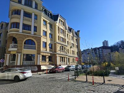 квартира за адресою Воздвиженська вул., 28/30