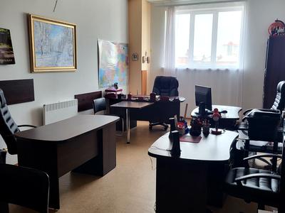 коммерческая по адресу Гончарівський бульв. (Конева), 4