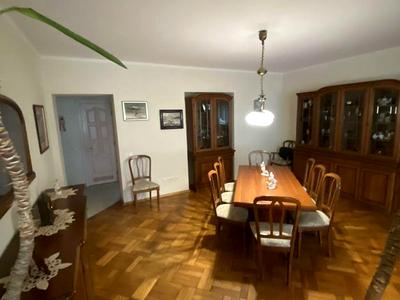 квартира за адресою Ніщинського П., 6