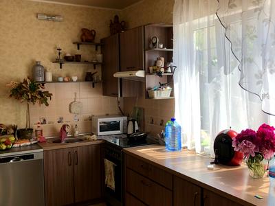 будинок за адресою Дніпровська вул., 8