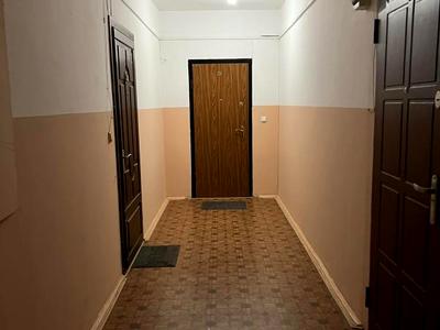 квартира за адресою Космонавтів вул., 64а