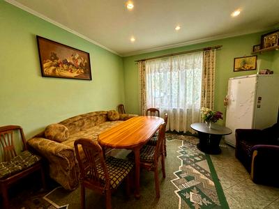 будинок за адресою с. Крюківщина, Квіткова вул., 3