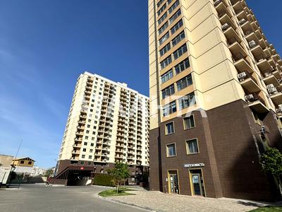 квартира за адресою Перлинна вул., 8