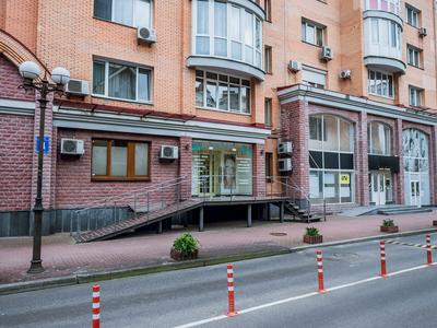 комерційна за адресою Володимира Івасюка просп. (Героїв Сталінграду), 4