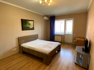 квартира за адресою Академіка Амосова, 6