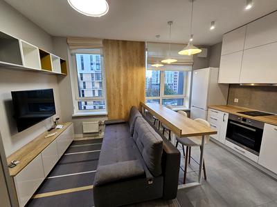 квартира за адресою Київ, Салютна вул., 21