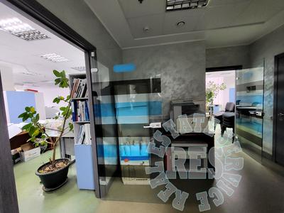комерційна за адресою Дніпровська набережна вул., 26-Ж