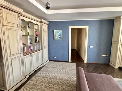 квартира за адресою Київ, Дніпровська набережна вул., 19-В