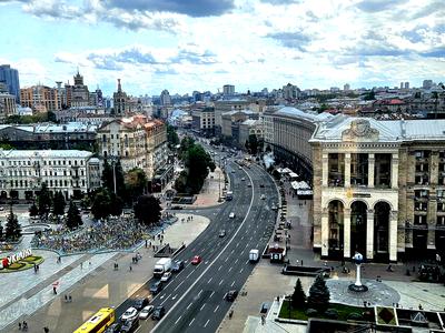 комерційна за адресою майдан Незалежності пл., 2