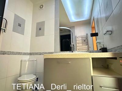 квартира за адресою Тополина вул., 20