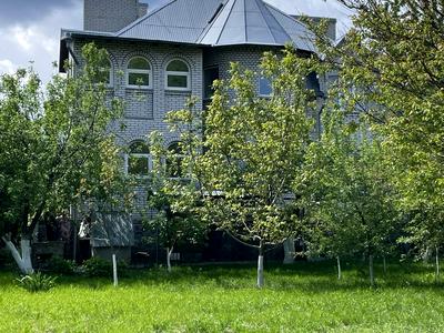 будинок за адресою с. Крюківщина, Квіткова вул., 3