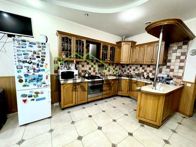 будинок за адресою Фруктова, 8