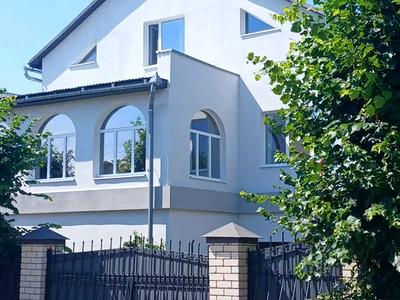 будинок за адресою вул. Дачна