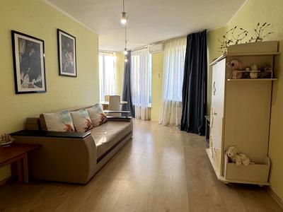 квартира за адресою Посмітного, 22