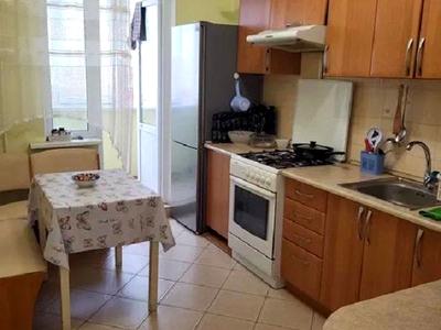 квартира за адресою Академіка Корольова вул., 63