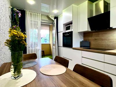 квартира за адресою Дніпровська набережна вул., 5-А