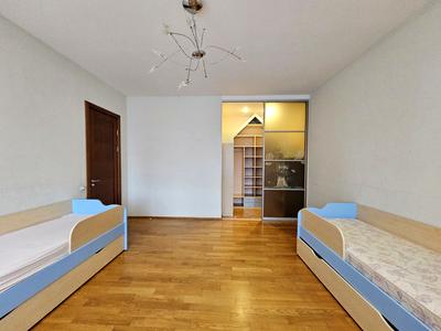 квартира за адресою Київ, Панаса Мирного вул., 8