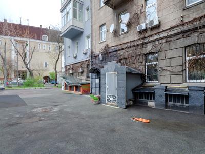 коммерческая по адресу Золотоворотская ул., 2-А