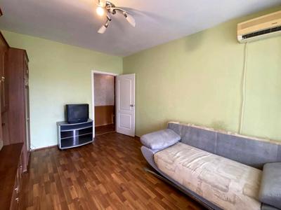 квартира за адресою Космонавтів вул., 34