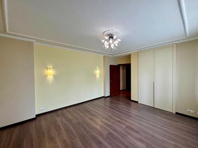 квартира по адресу Раисы Окипной ул., 10