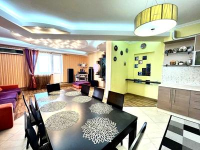 квартира за адресою Анни Ахматової вул., 13-Г